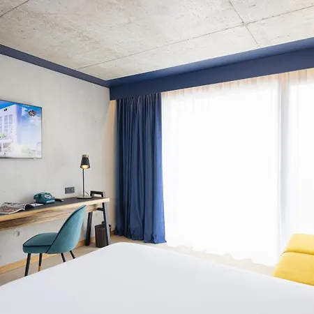 ホテル Kopster Paris Ouest Colombes